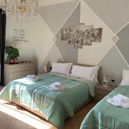 The Crazy House Apartment Catania Bagian luar foto