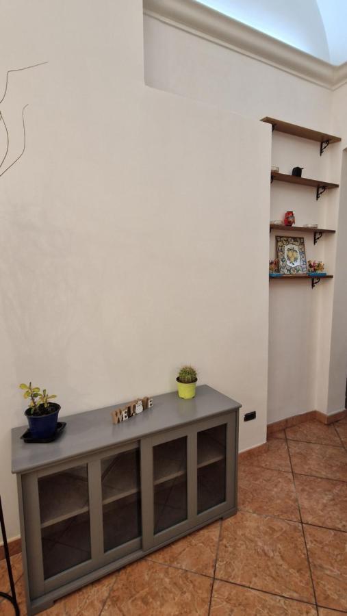 The Crazy House Apartment Catania Bagian luar foto