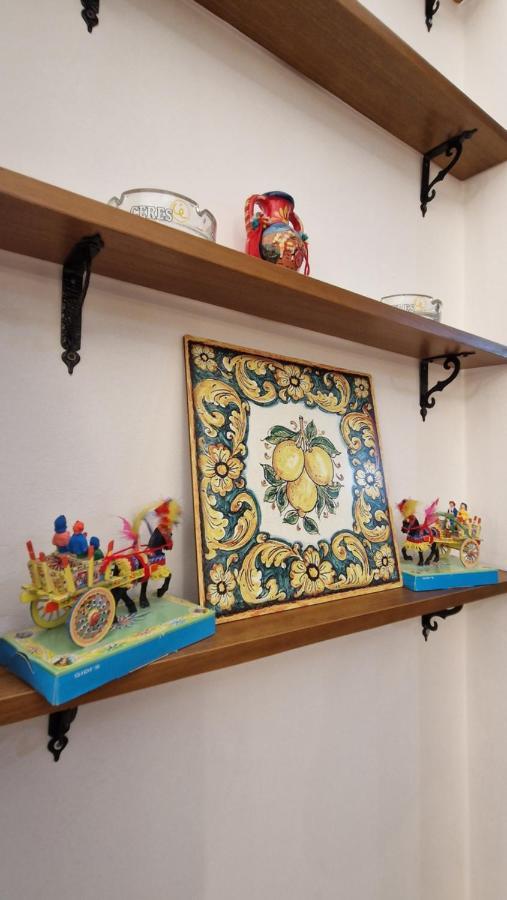The Crazy House Apartment Catania Bagian luar foto