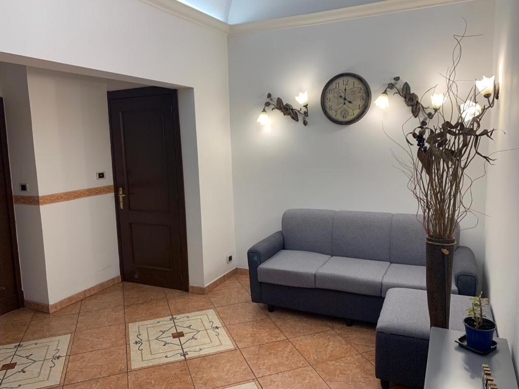The Crazy House Apartment Catania Bagian luar foto